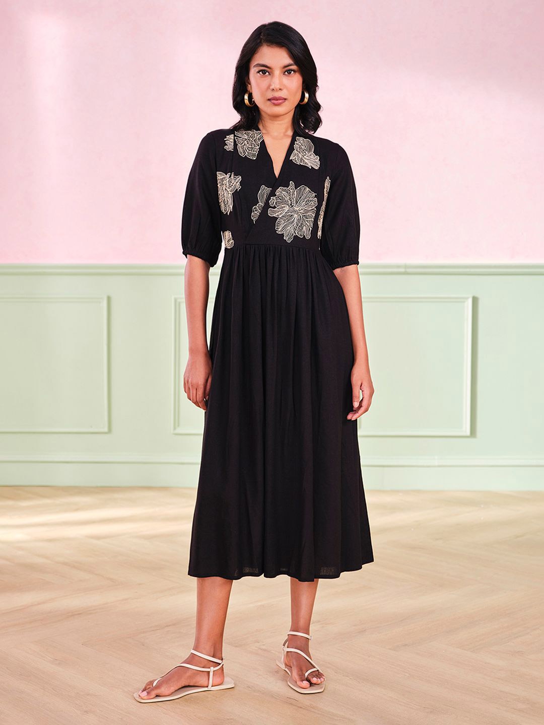 

AND Women Floral Printed V-Neck A-Line Dress, Black