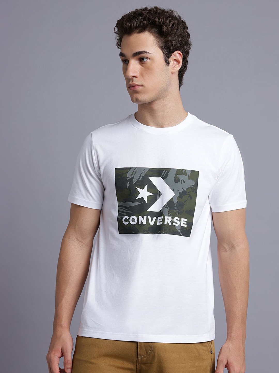 

Converse Men Star Chevron Camo T-Shirt, White