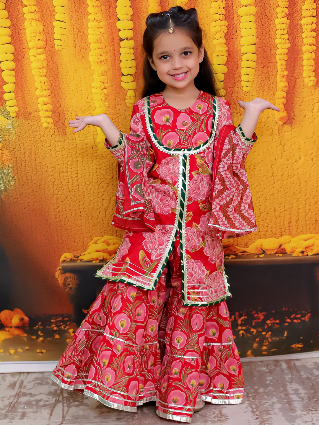 

BownBee Floral Printed Pure Cotton Gotta Patti Kurta With Sharara & Dupatta, Red