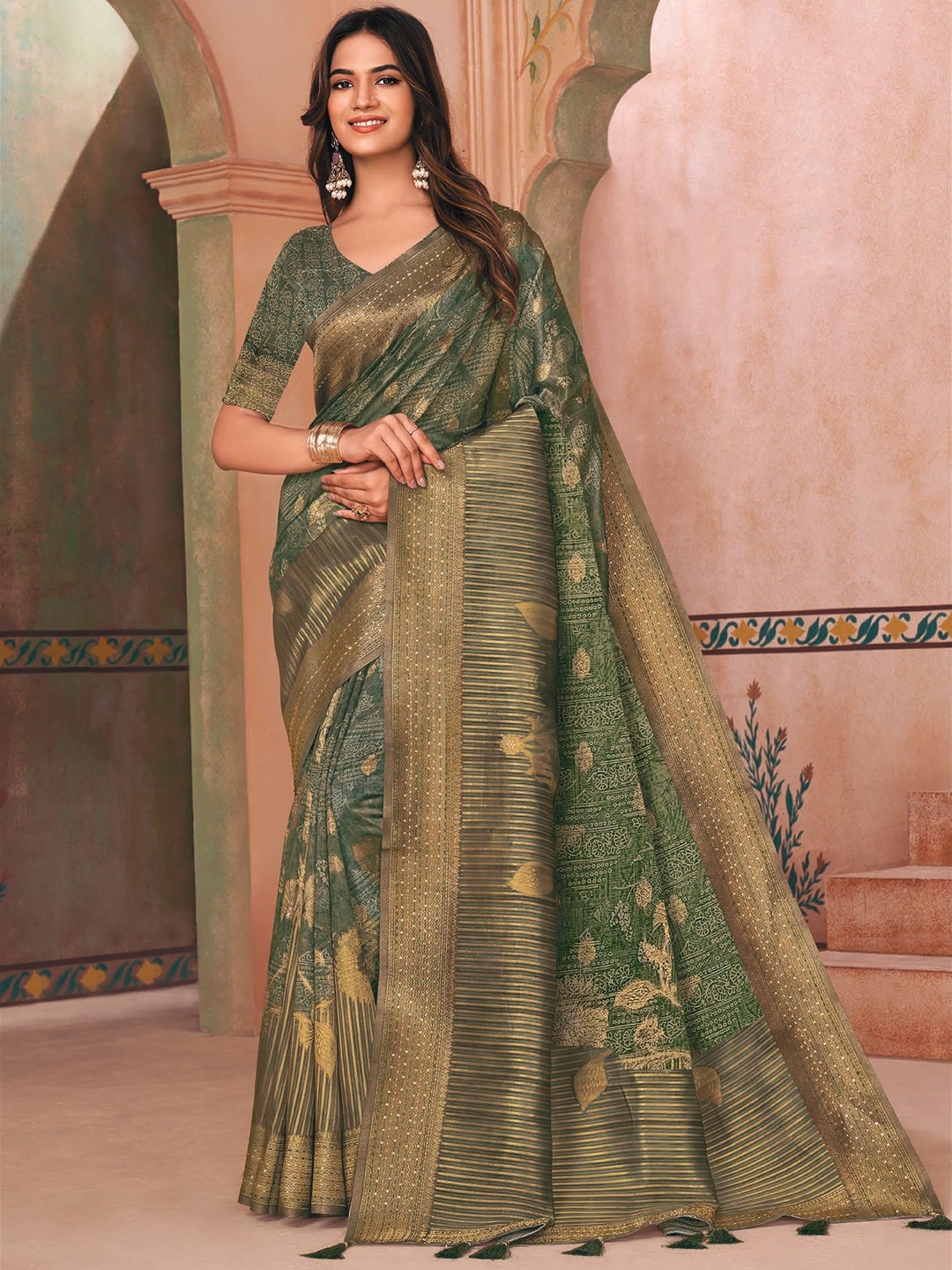 

MAHALASA Ethnic Motifs Woven Design Saree, Green