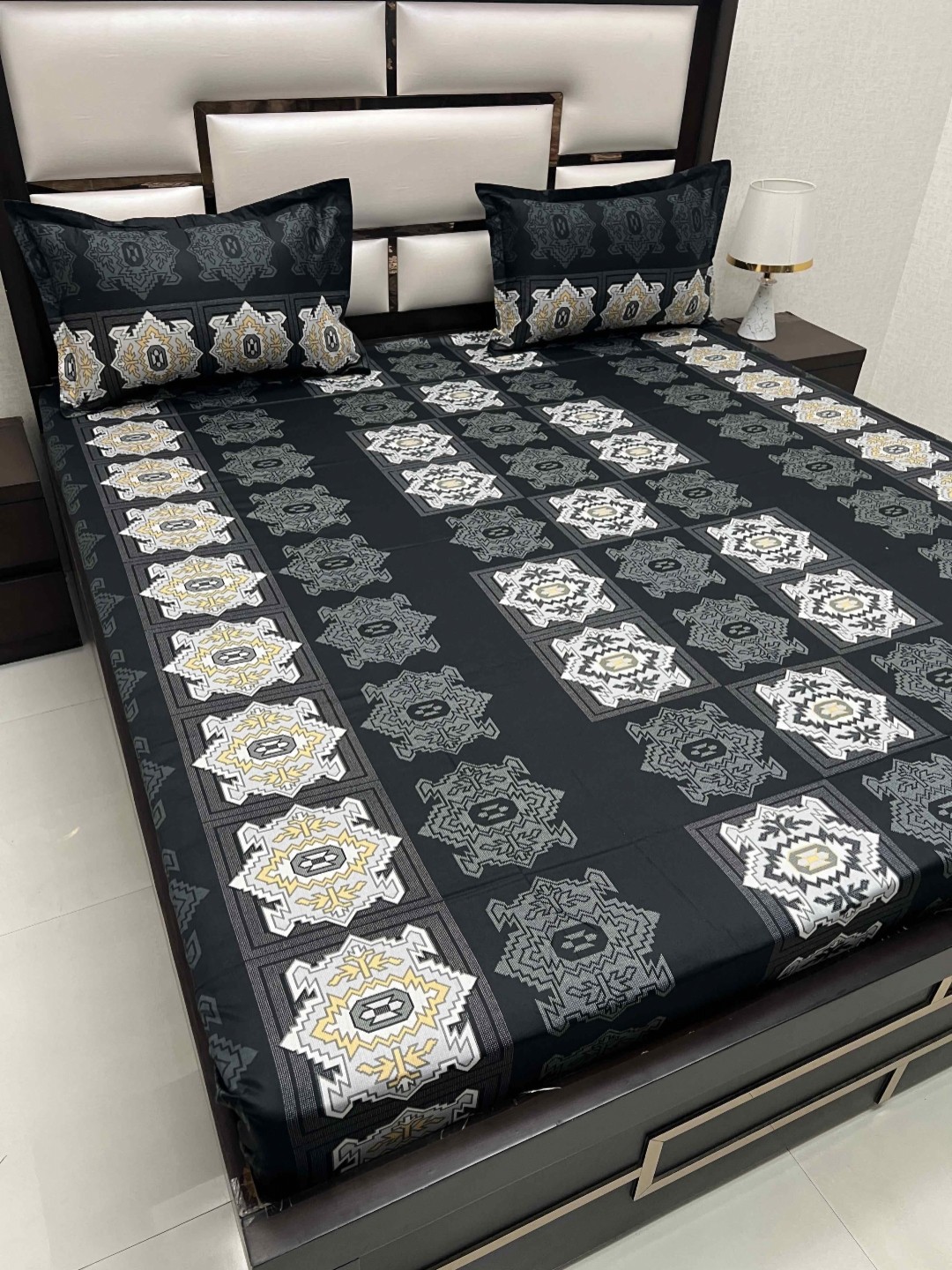 

Pure Decor Passion Fur Black Printed Pure Cotton 330 TC Queen Bedsheet Set 2.29 m x 2.52 m