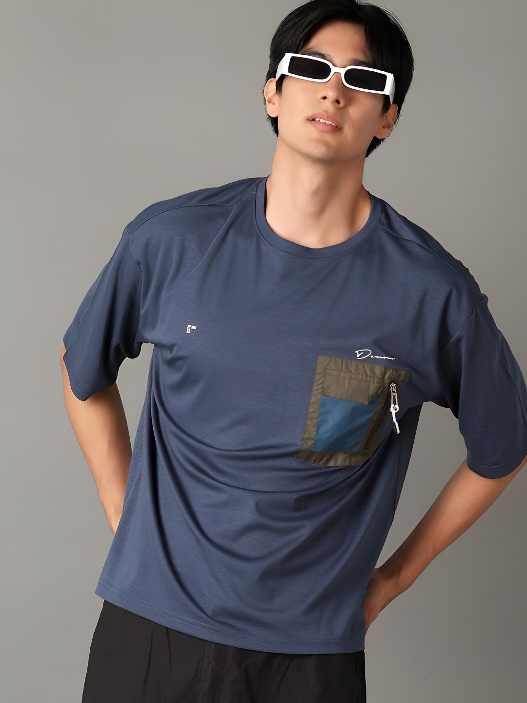 

V-Mart Men Solid Round Neck Cotton T-shirt, Navy blue