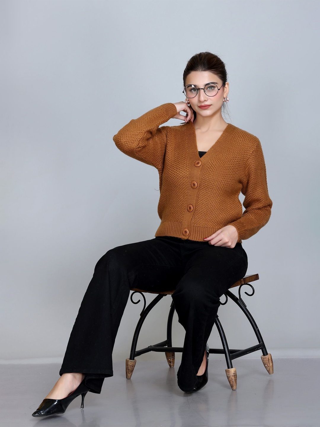 

Winter Wonders Women Woollen Crop Cardigan Sweaters, Beige