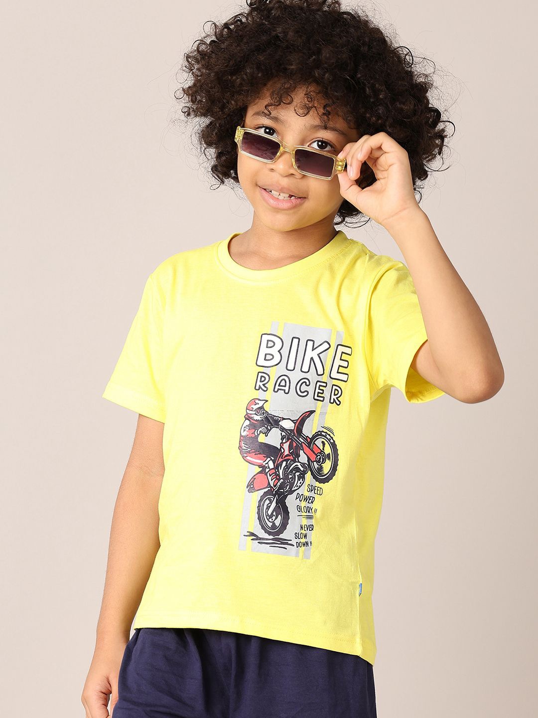 

V-Mart Boys Printed T-shirt with Shorts, Yellow