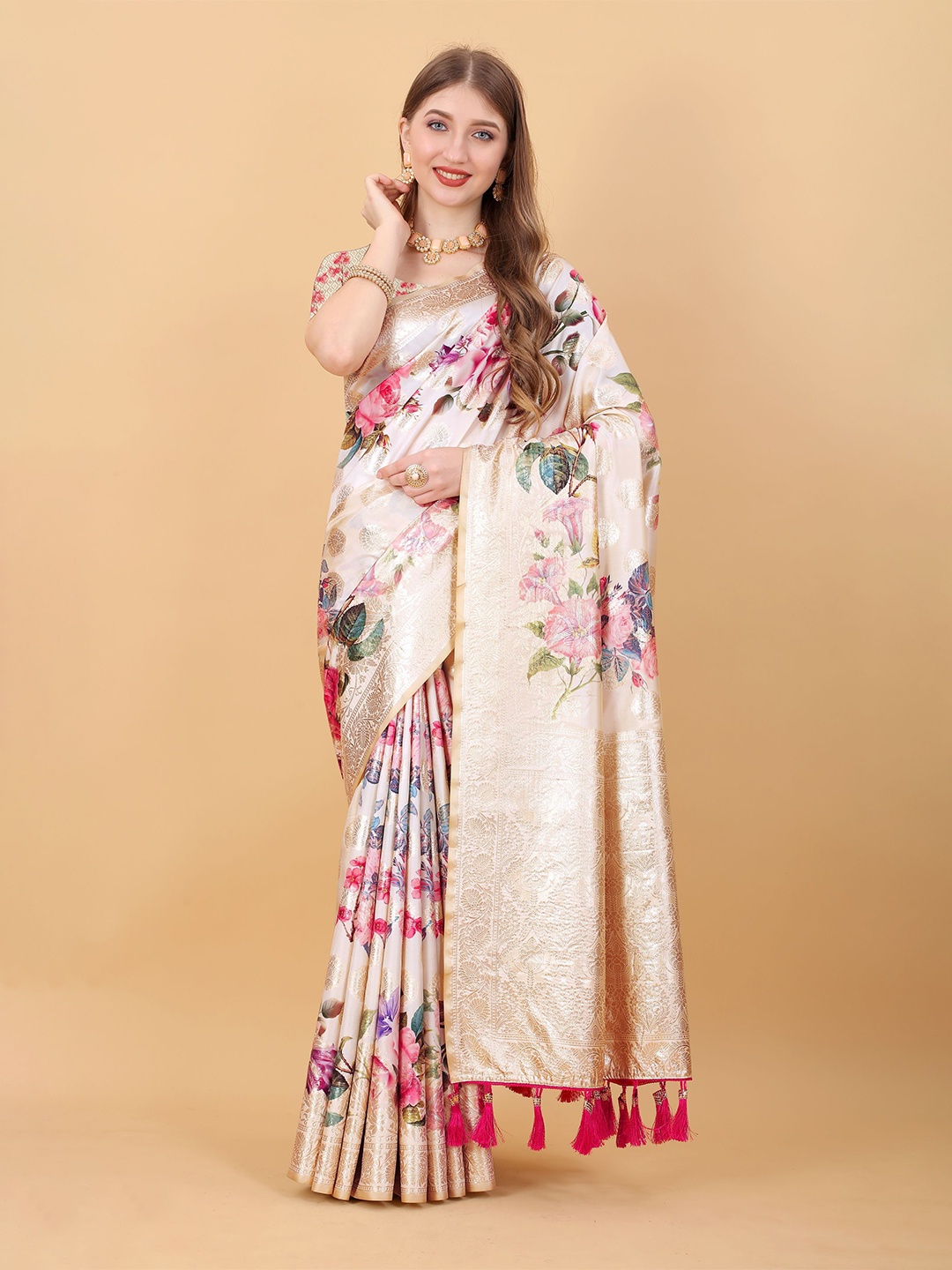 

NIWAA Woven Design Pure Silk Banarasi Saree, White