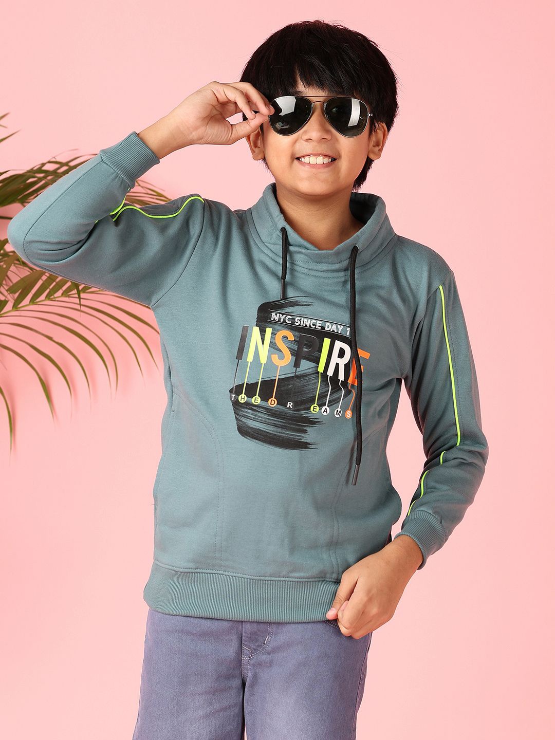 

V-Mart Boys winters Sweatshirt, Green