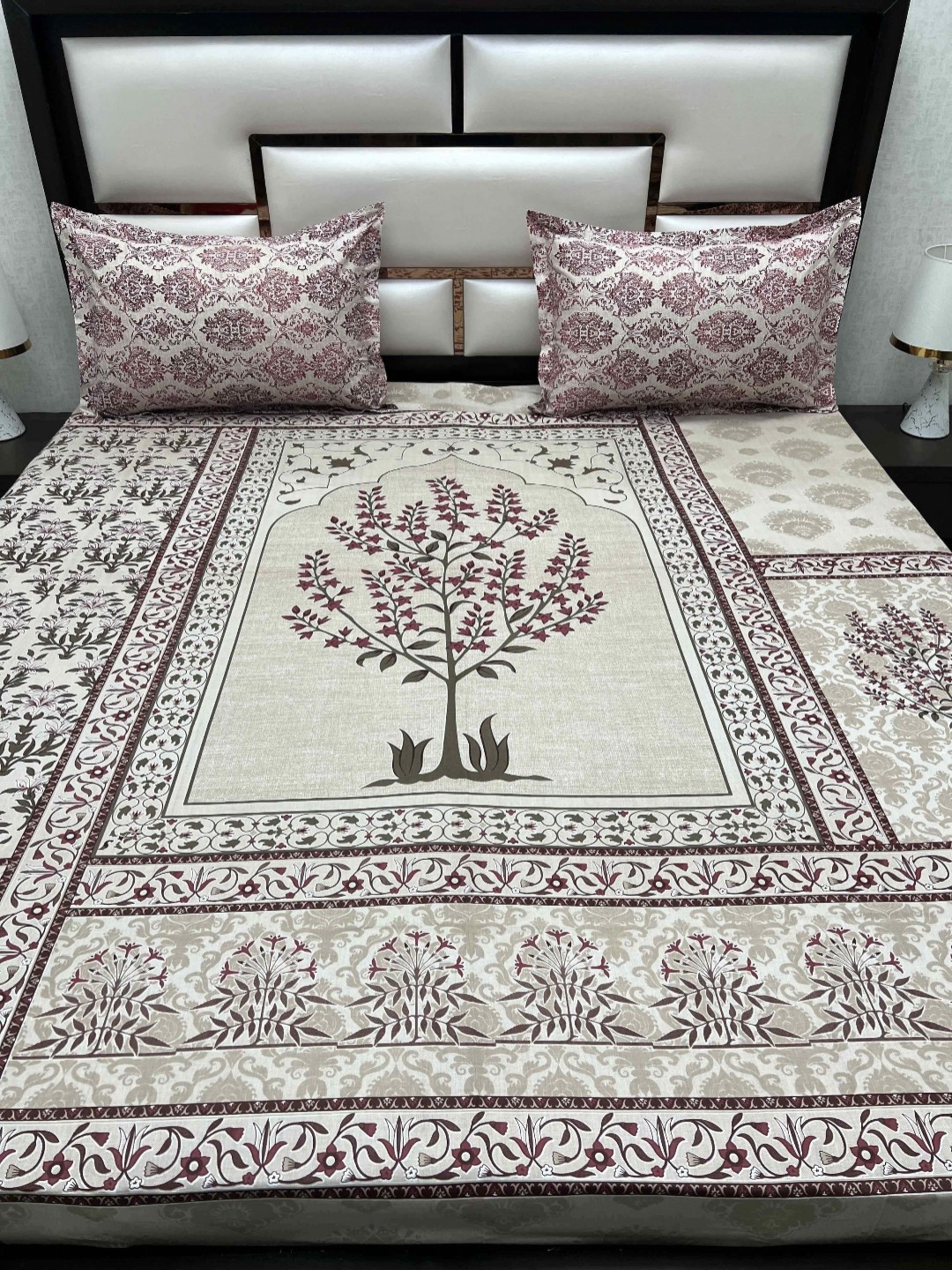 

Pure Decor Lifestyle Maroon Printed Pure Cotton 380 TC King Bedsheet Set 2.75 m x 2.74 m