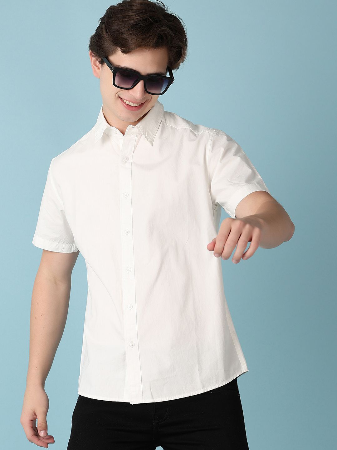 

V-Mart Men Spread Collar Solid Cotton Casual Shirt, White