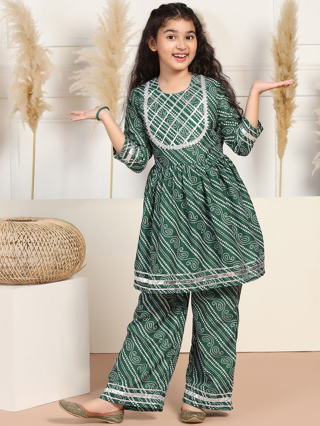 

BAESD Girls Bandhani Printed Regular Gotta Patti A-Line Kurta with Trousers, Green