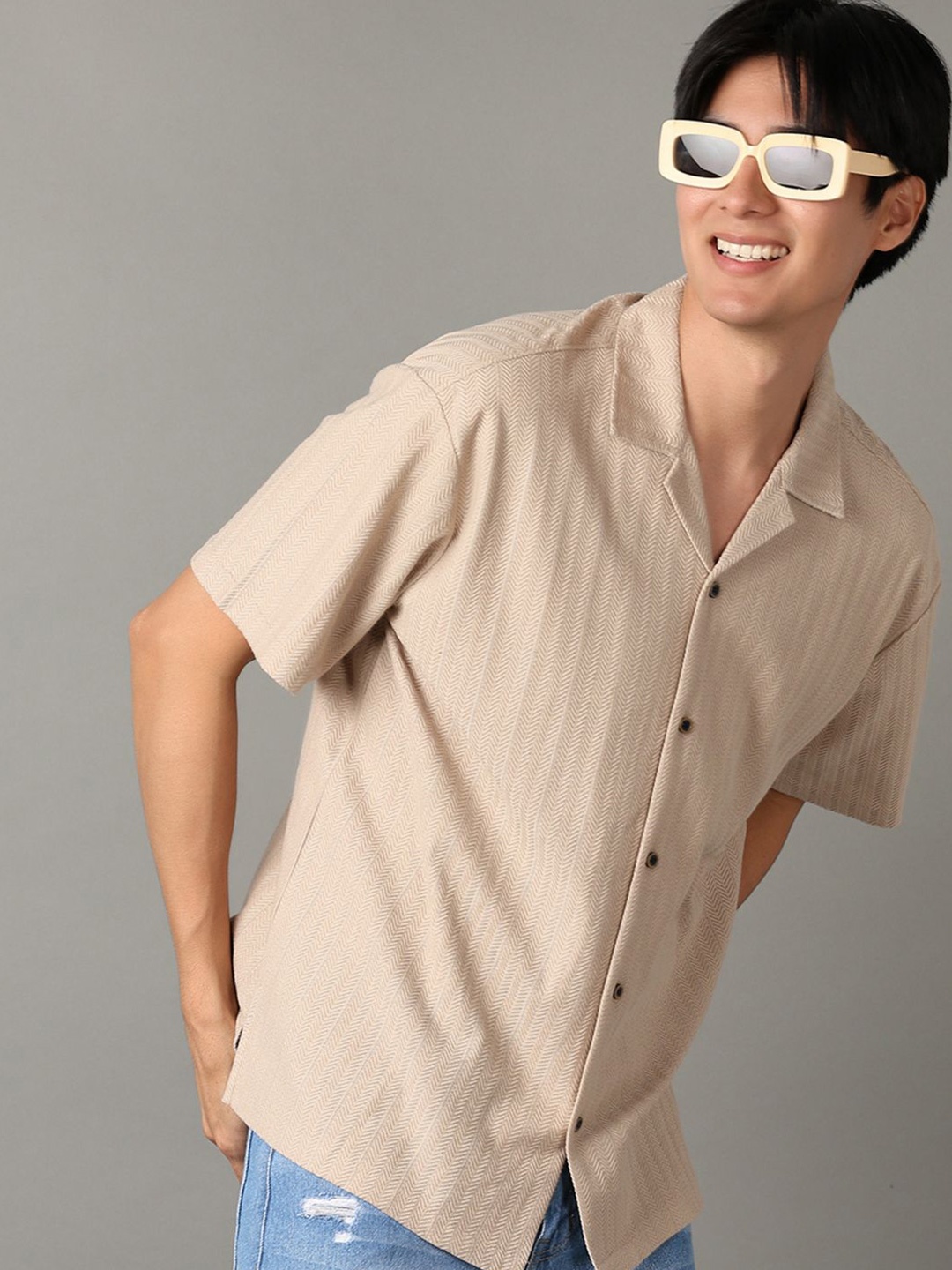 

V-Mart Men Spread Collar Textured Cotton Casual Shirt, Beige