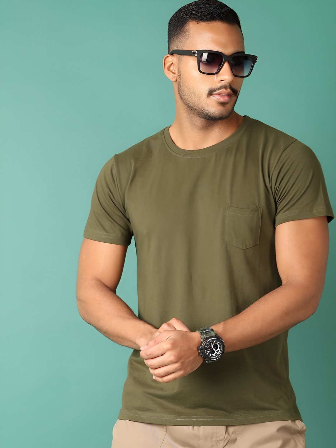 

V-Mart Men Solid Round Neck T-shirt, Olive