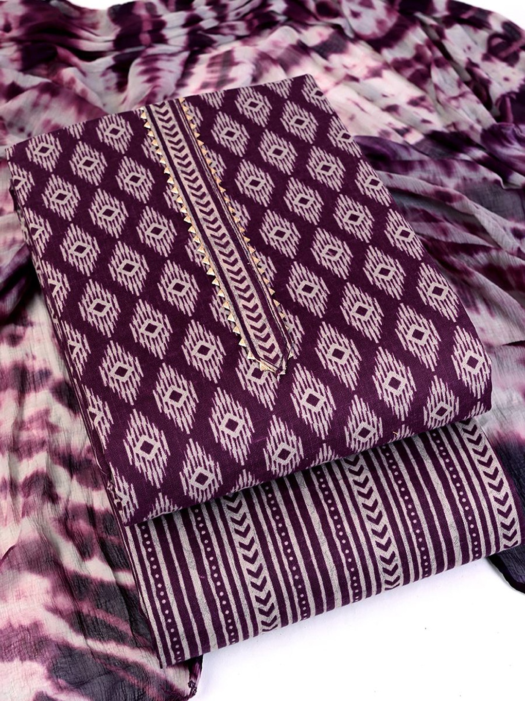 

Sun Fashion And Lifestyle Ethnic Motifs Printed Gotta Patti Unstitched Dress Material, Red