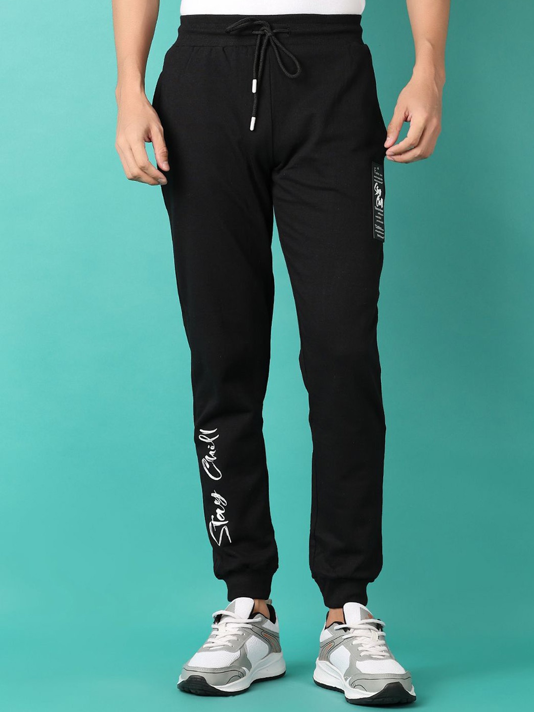 

V-Mart Men Mid-Rise Track Pant, Black