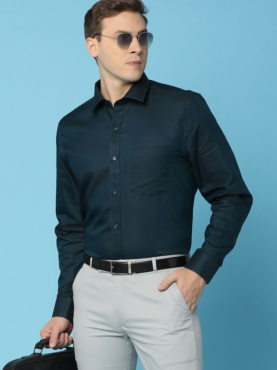 

V-Mart Men Spread Collar Solid Cotton Formal Shirt, Olive