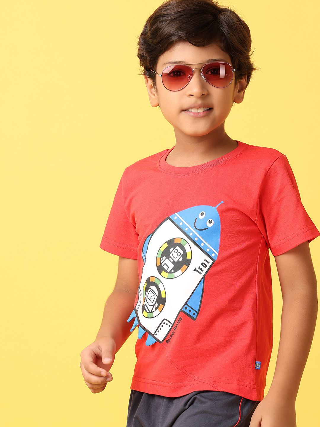 

V-Mart Boys Printed T-shirt with Shorts, Red