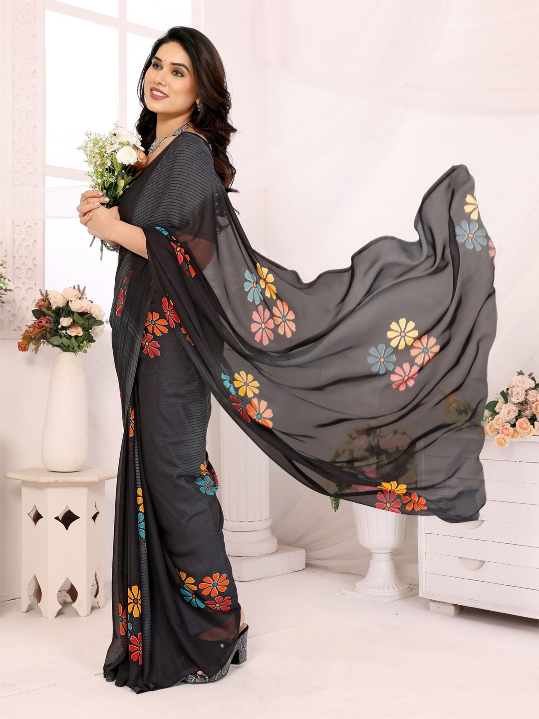 

vj fashion Floral Printed Pure Georgette Saree, Black