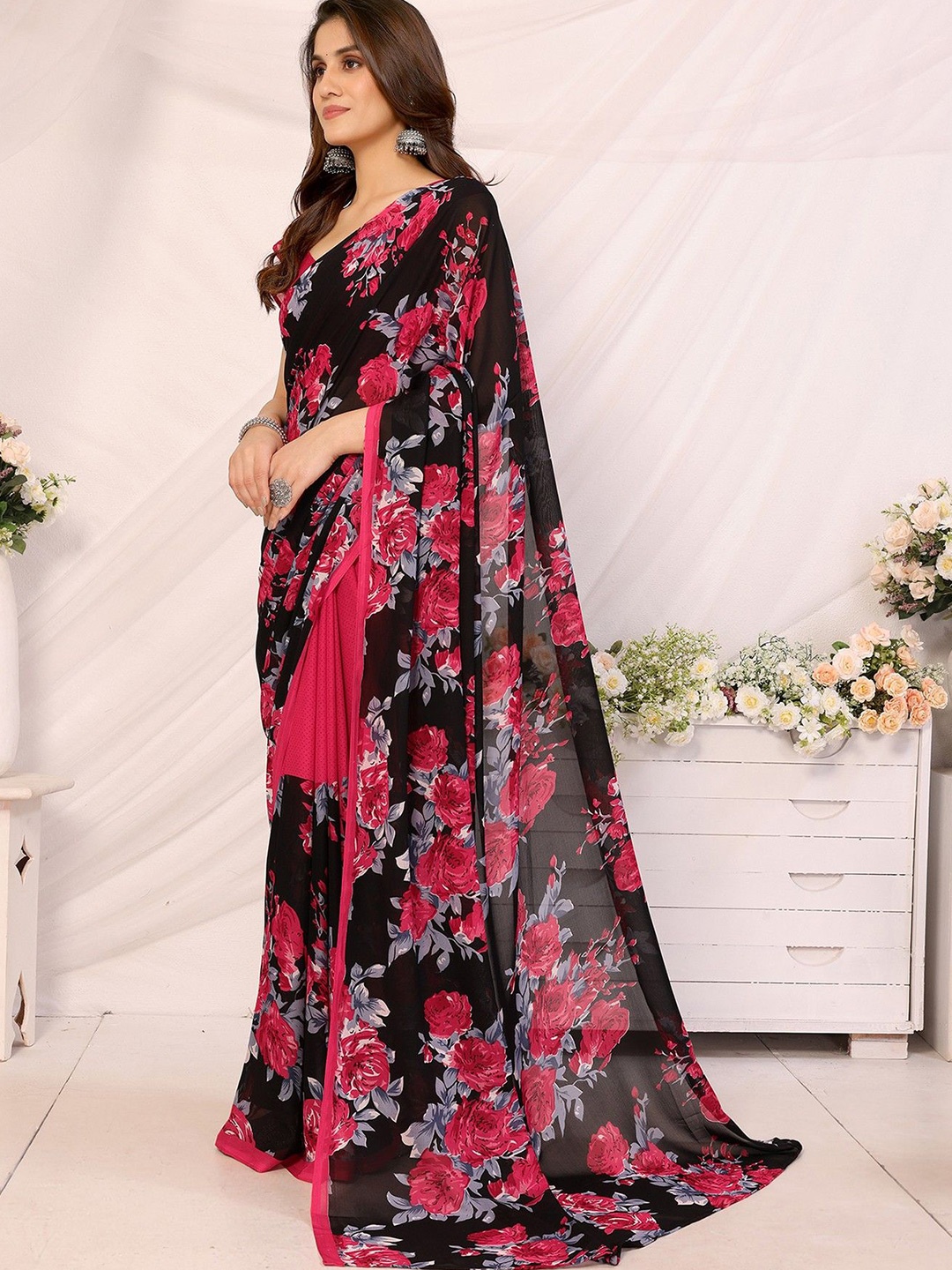 

KALINI Floral Printed Leheriya Saree, Pink