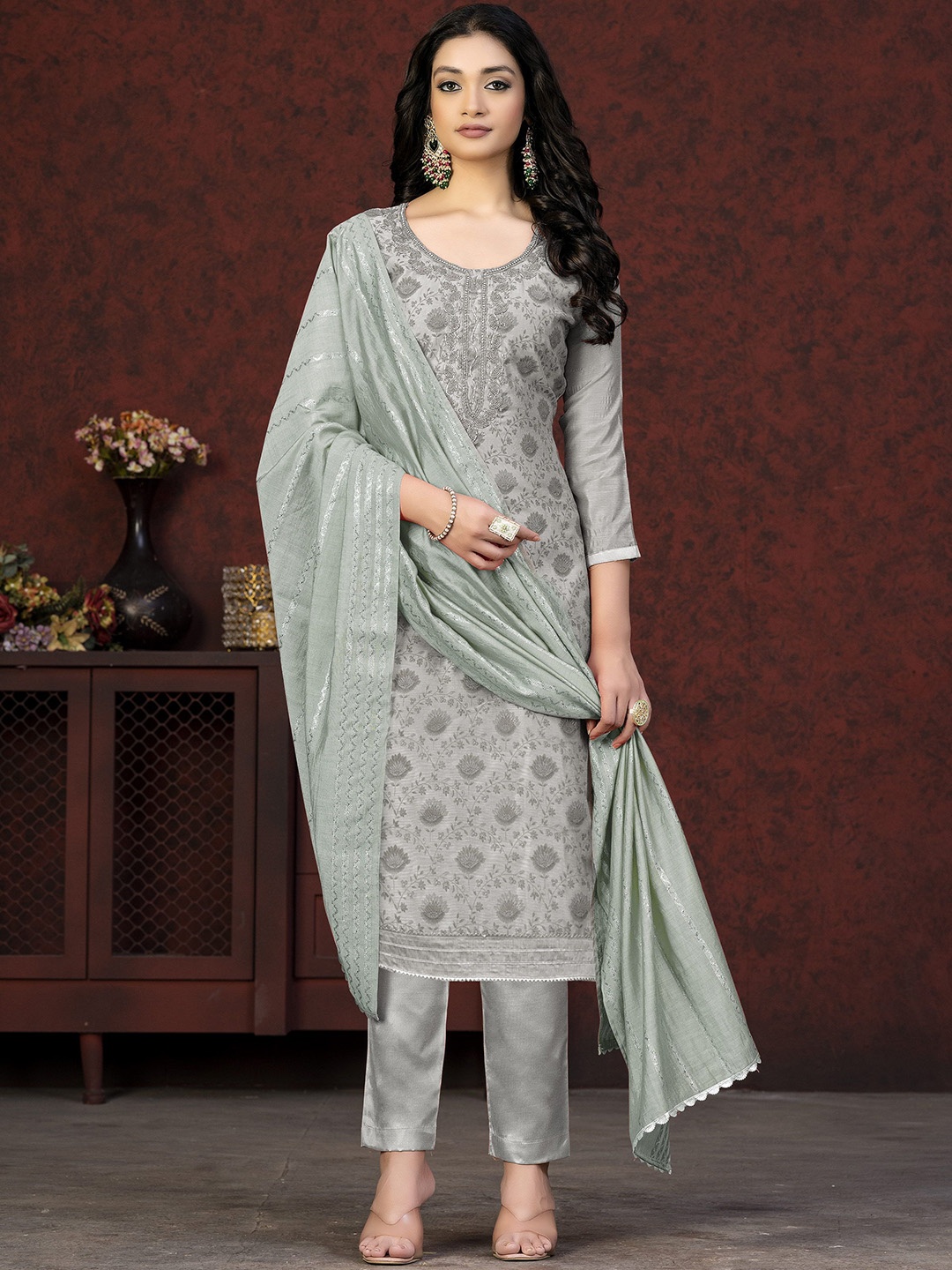 

Maroosh Floral Embellished Unstitched Dress Material, Grey