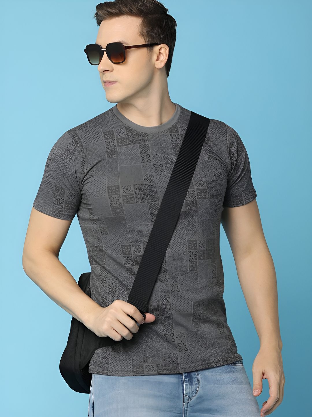 

V-Mart Men Abstract Printed Round Neck T-shirt, Grey
