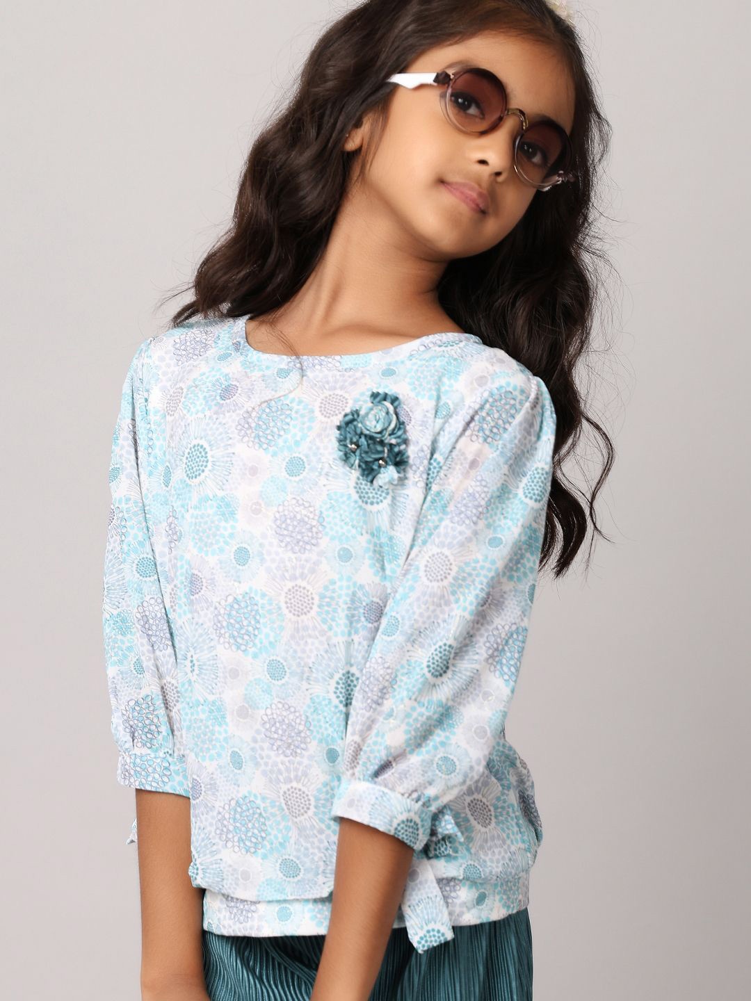 

V-Mart Girls Printed Top with Trousers Clothing Set, Teal