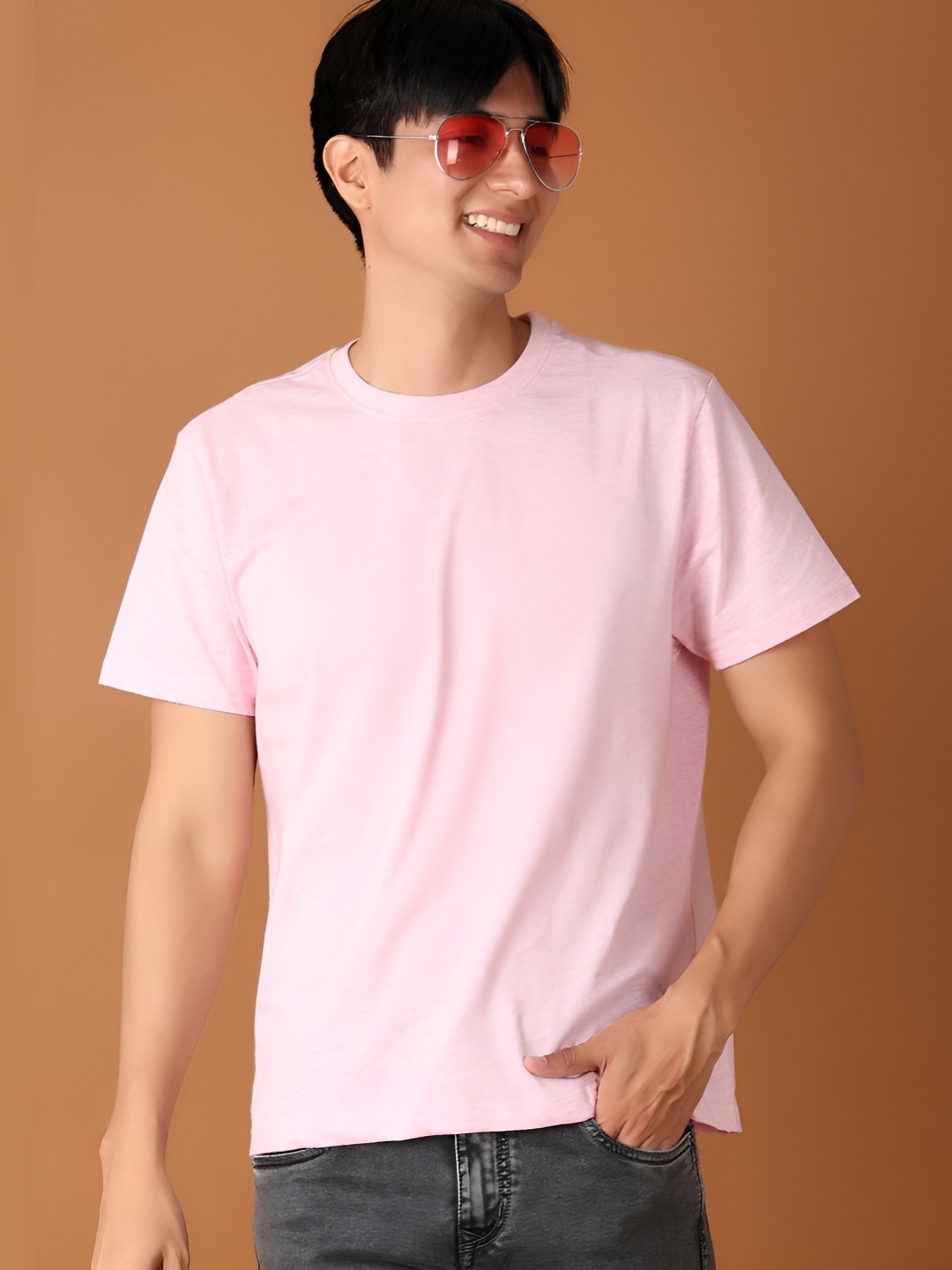 

V-Mart Men Solid Round Neck T-shirt, Pink