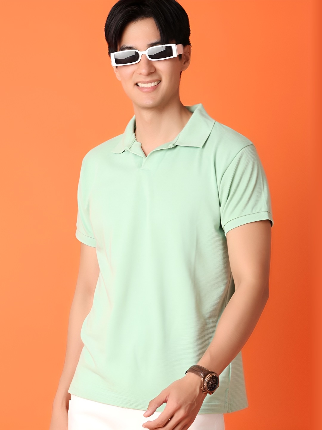 

V-Mart Men Solid Polo Collar Cotton Slim Fit T-shirt, Green