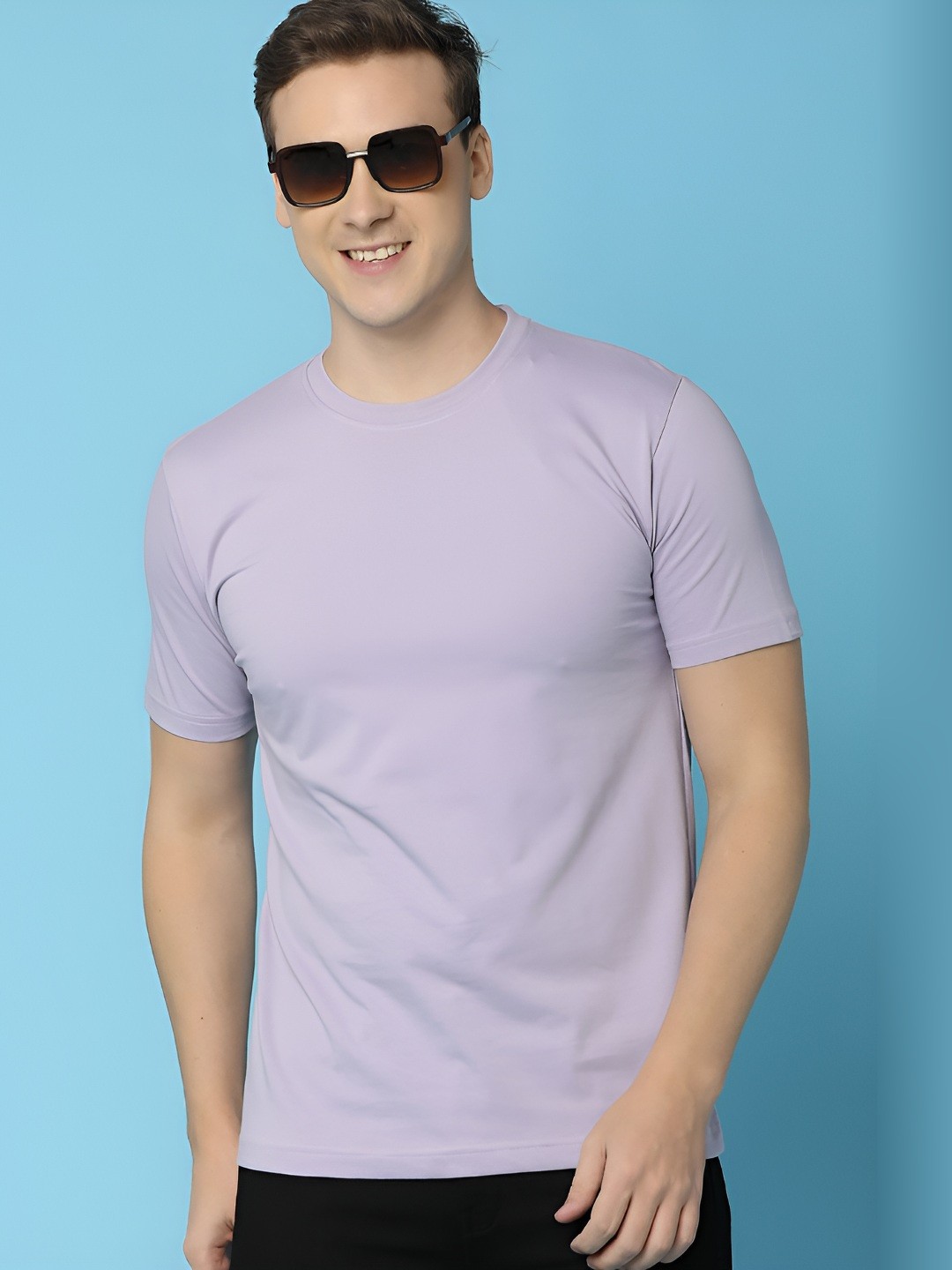 

V-Mart Men Solid Round Neck T-shirt, Lavender