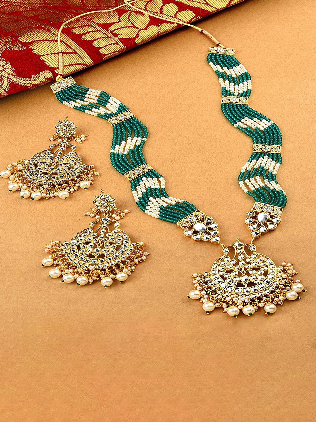 

Stefan Gold-Plated Kundan-Studded Jewellery Set