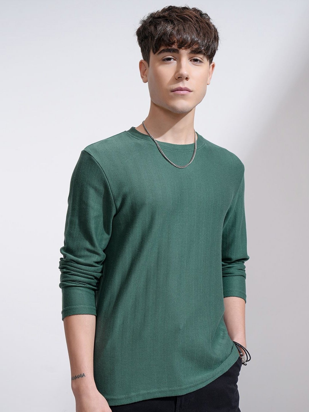 

HIGHLANDER Men Self Design Round Neck Cotton Relaxed Fit T-shirt, Green