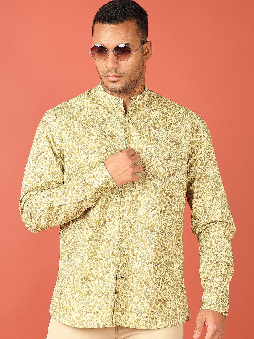 

V-Mart Men Spread Collar Floral Printed Cotton Casual Shirt, Khaki