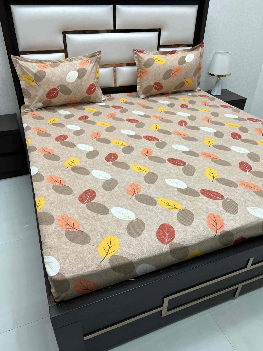 

Pure Decor Passion Brown Printed Pure Cotton 210 TC Queen Bedsheet Set 2.29 m x 2.55 m