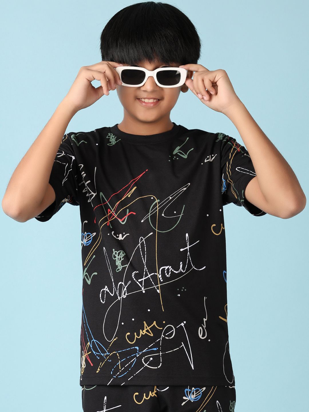 

V-Mart Boys Printed T-shirt with Shorts, Black