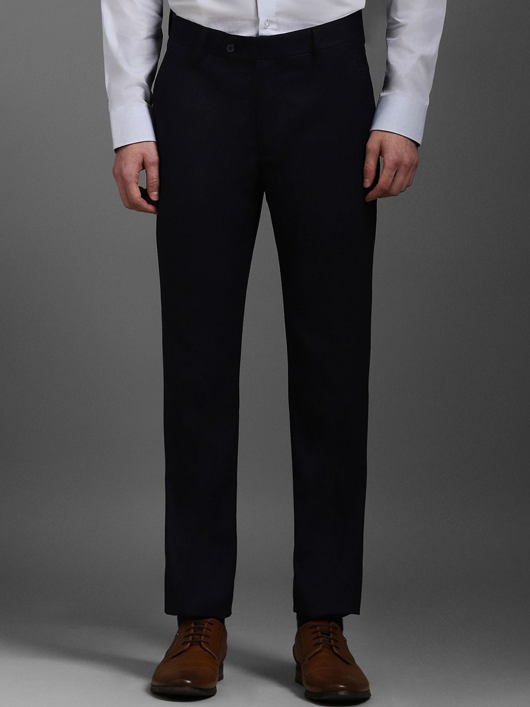 

Louis Philippe Men Slim Fit Formal Trousers, Black