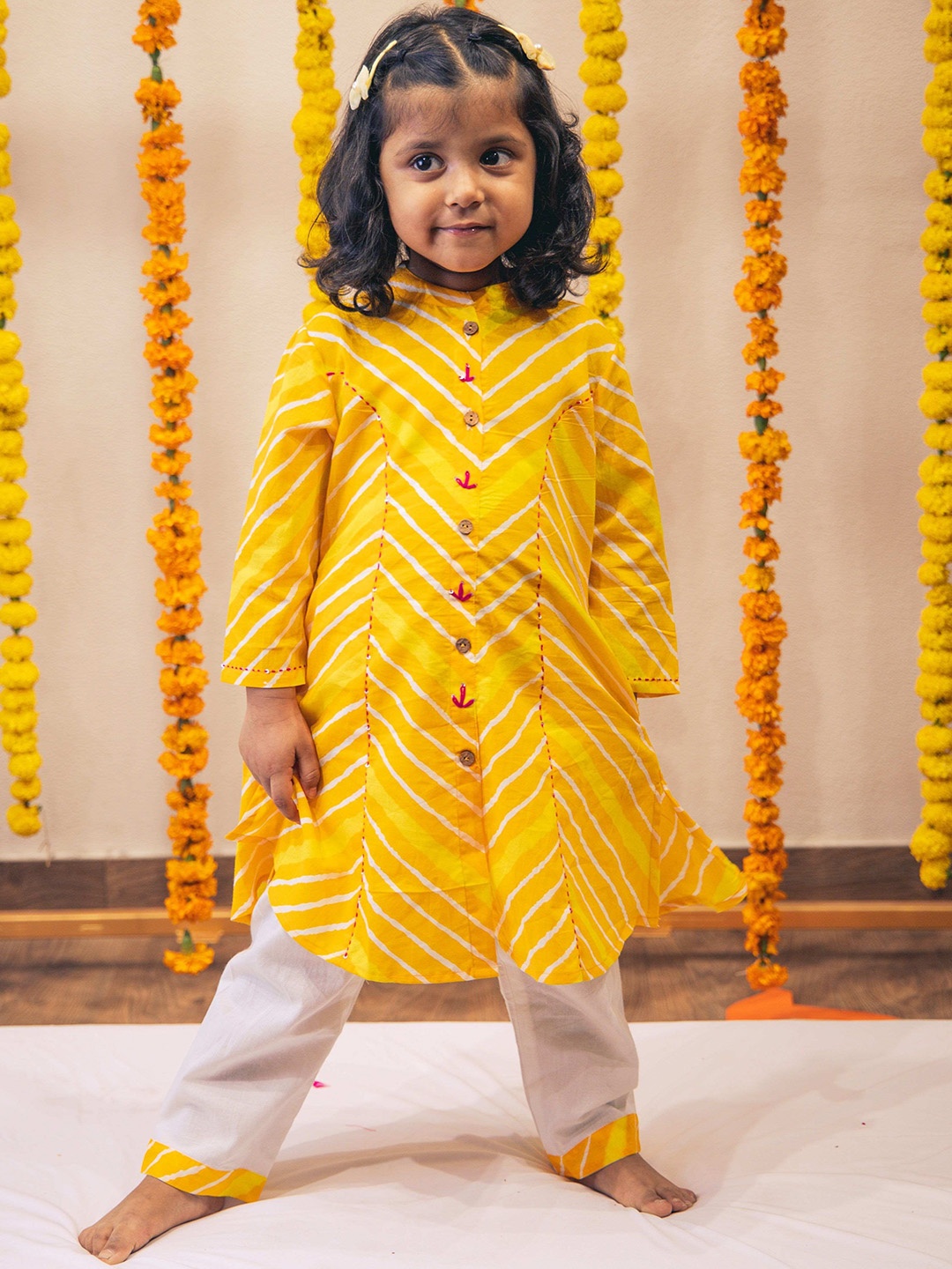 

Hoshi by A&T Girls Leheriya Printed Kantha Work Pure Cotton A-Line Kurta With Trousers, Yellow