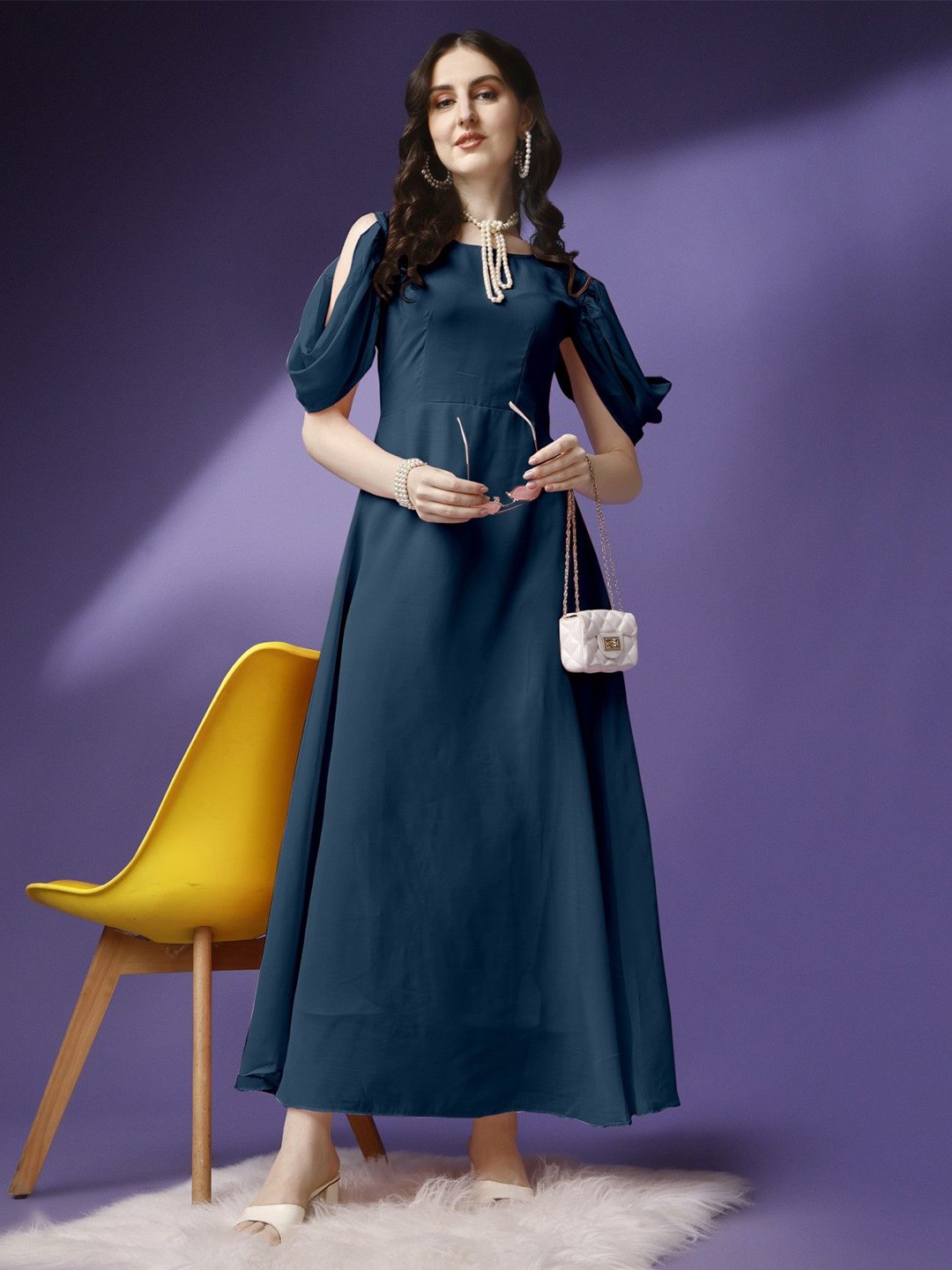 

Raiyani Enterprise Women Georgette Fit & Flare Maxi Dress, Blue