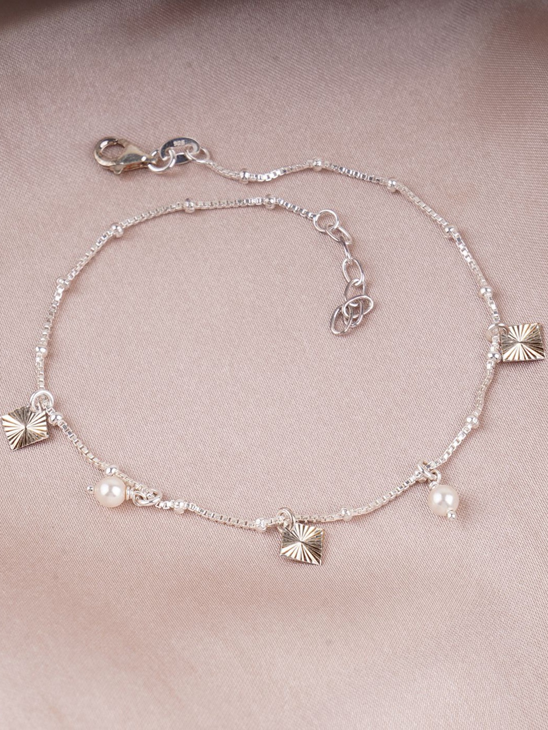 

House of Pataudi Silver-Plated Pearls Anklet
