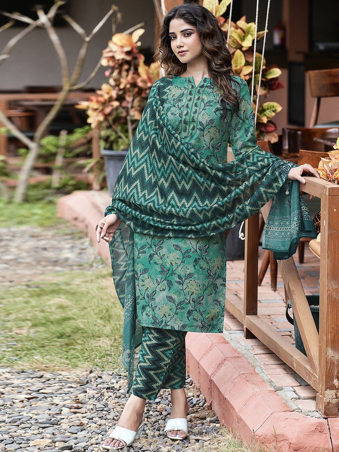

KALINI Floral Printed Notch Neck Straight Kurta with Trousers & Dupatta, Green