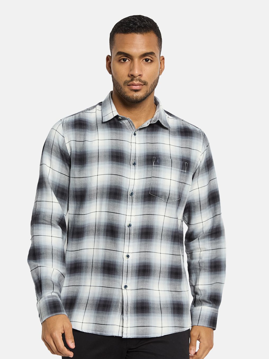 

METTLE Men Spread Collar Checked Cotton Casual Shirt, White