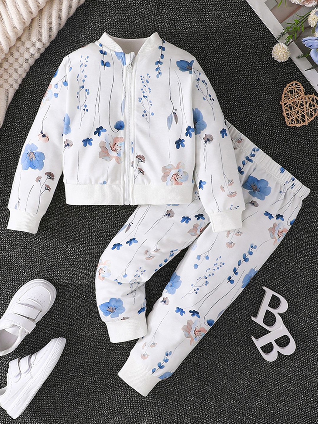 

INCLUD Girls Printed High Neck Long Sleeves Coat With Jogger, White