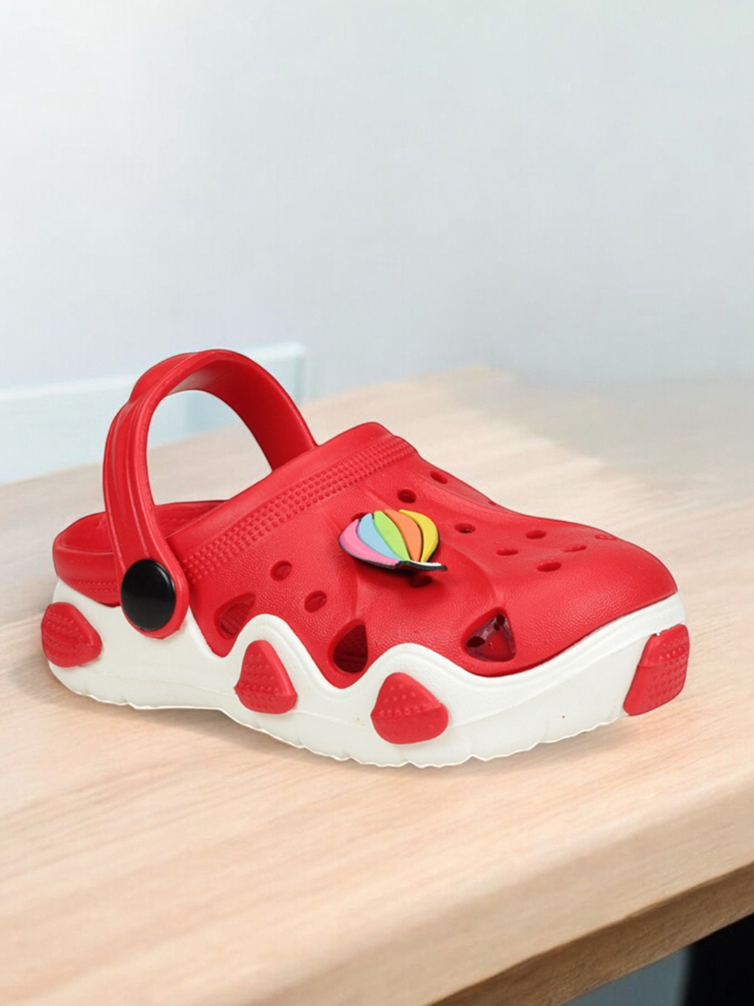 

Lil Lollipop Kids Clogs Sandals, Red