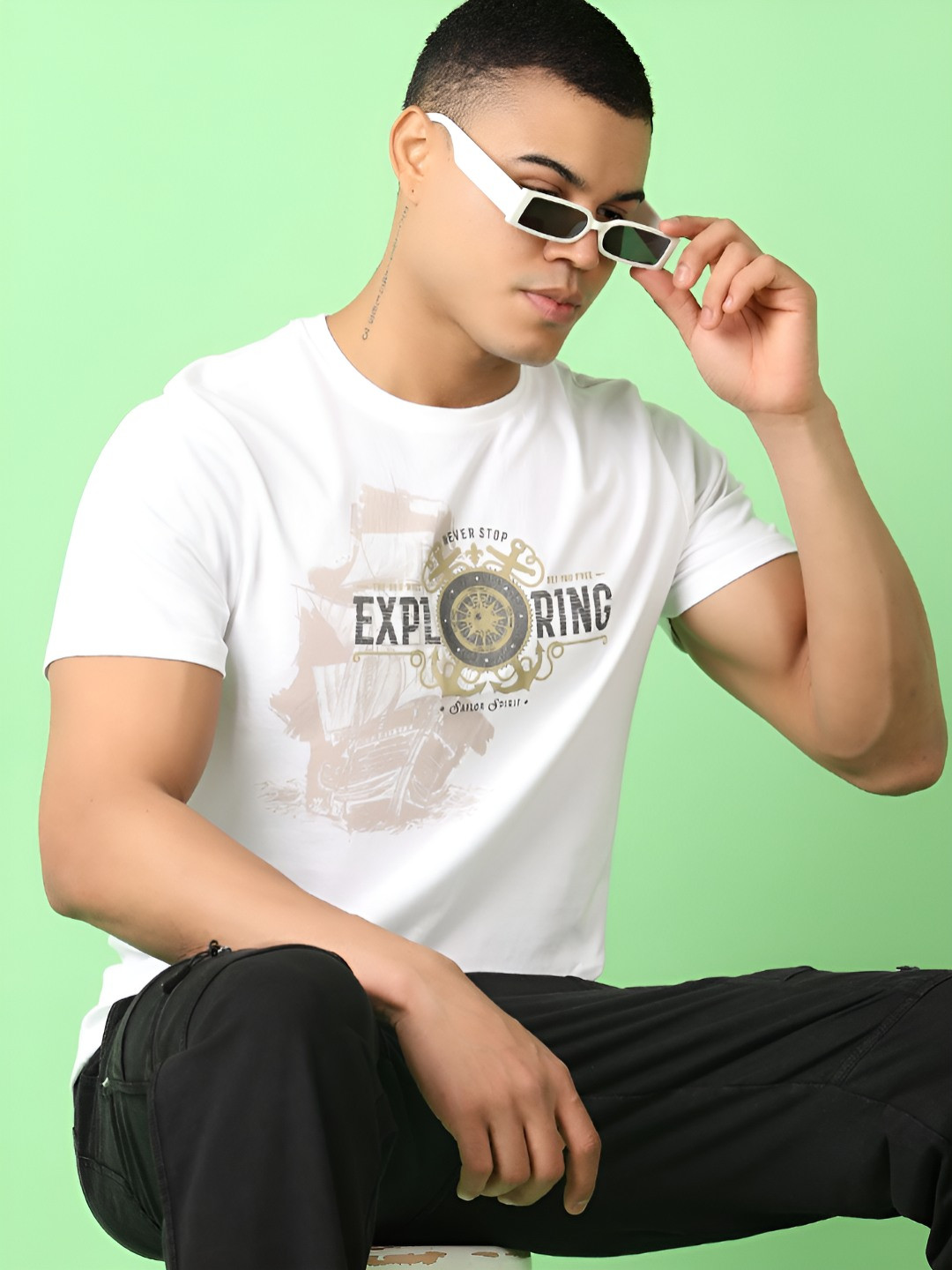 

V-Mart Men Typography Printed Round Neck Slim Fit T-shirt, White