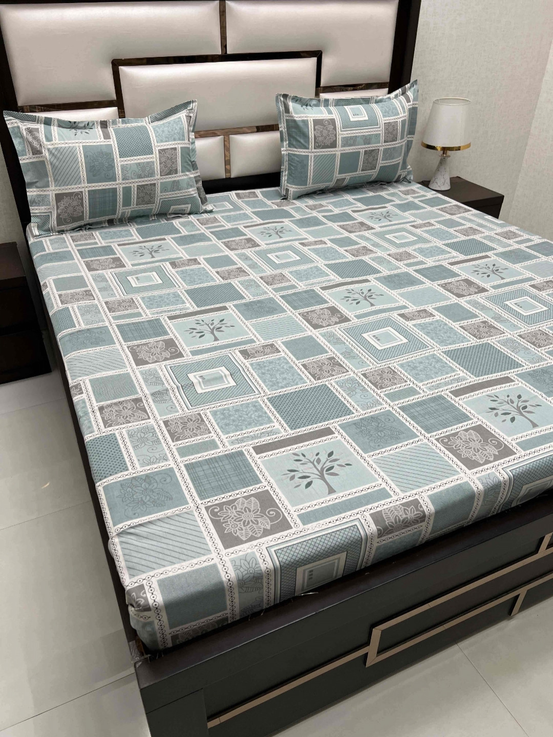 

Pure Decor Passion Green Ethnic Motifs Pure Cotton 220 TC Queen Bedsheet Set-2.28m x2.55 m