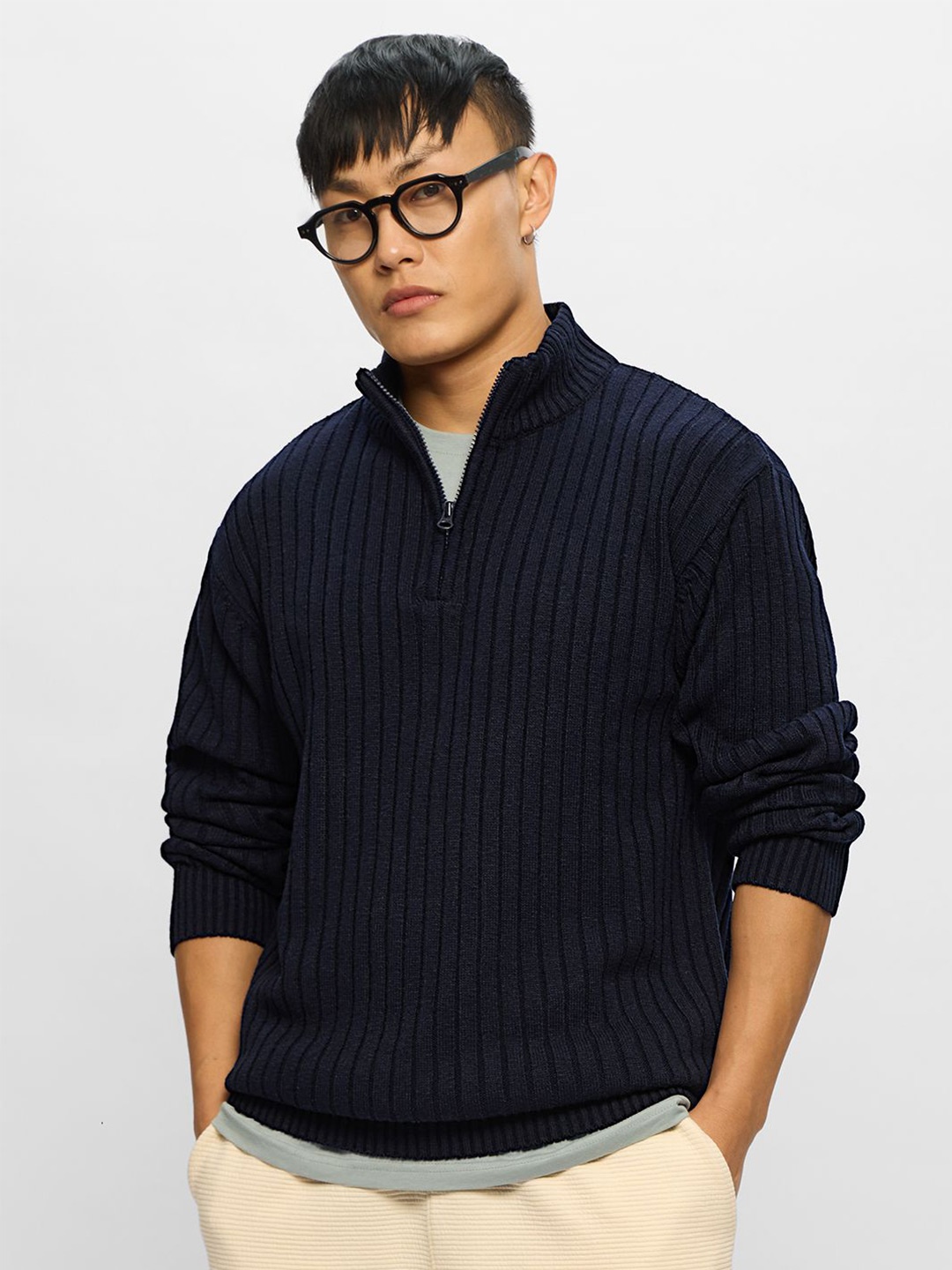 

The Souled Store Men Striped Sweatshirt, Navy blue