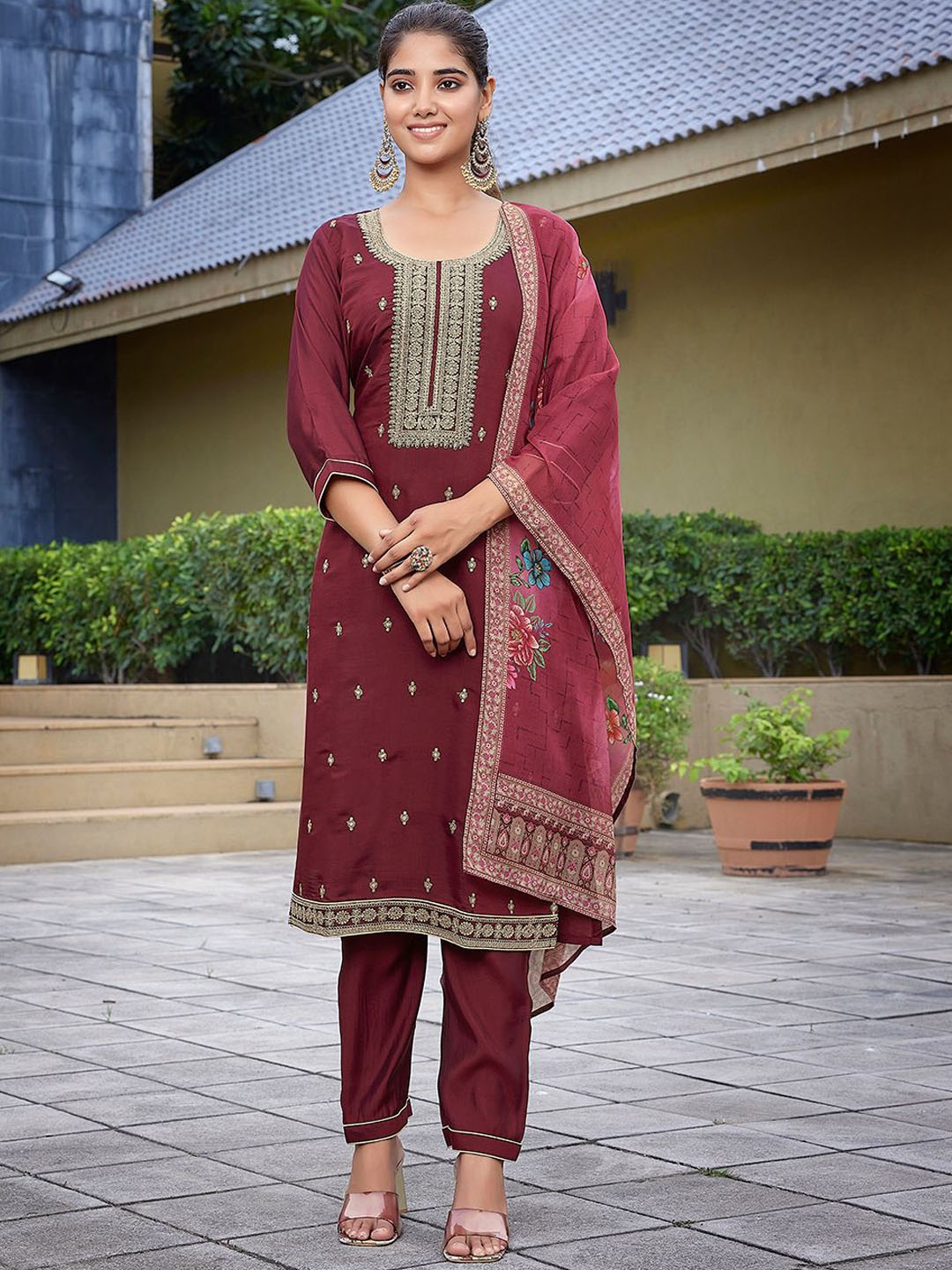 

Royal Export Floral Embroidered Straight Zari Kurta With Trousers & Dupatta, Maroon