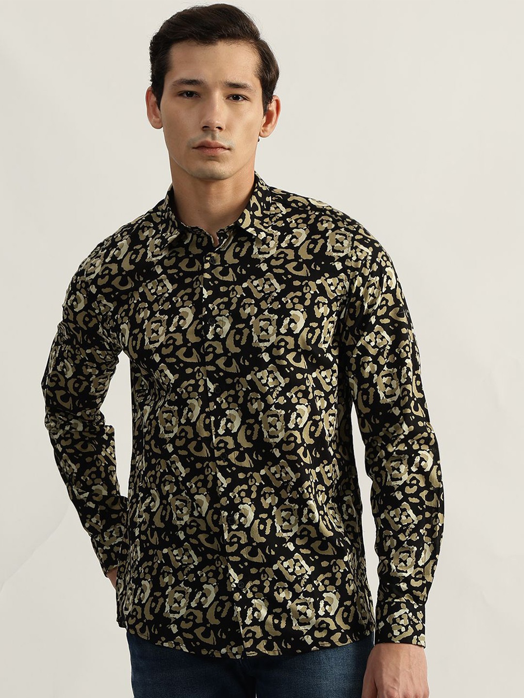 

Antony Morato Men Spread Collar Abstract Printed Cotton Casual Shirt, Black