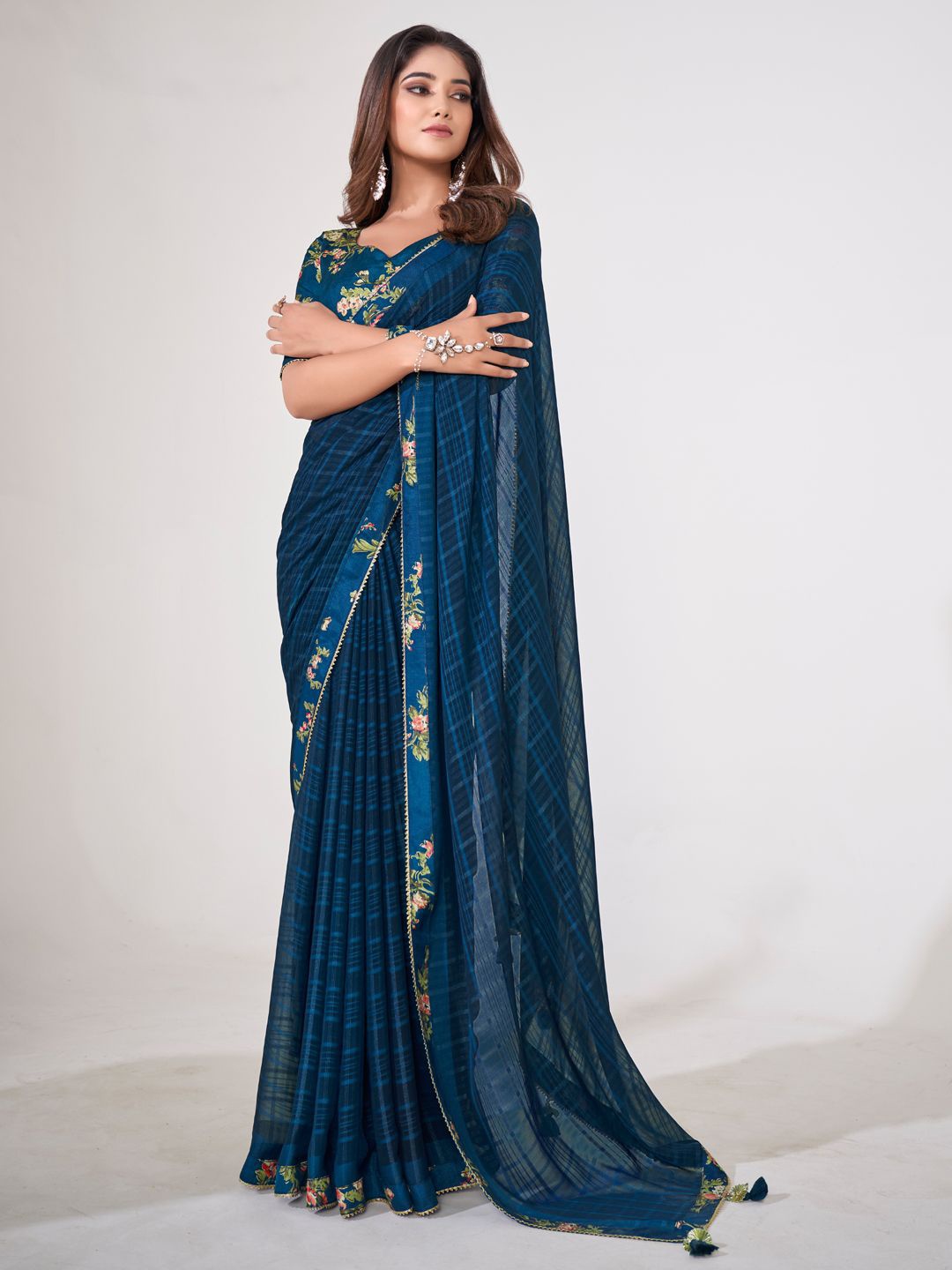 

Panzora Floral Printed Designer Saree, Teal