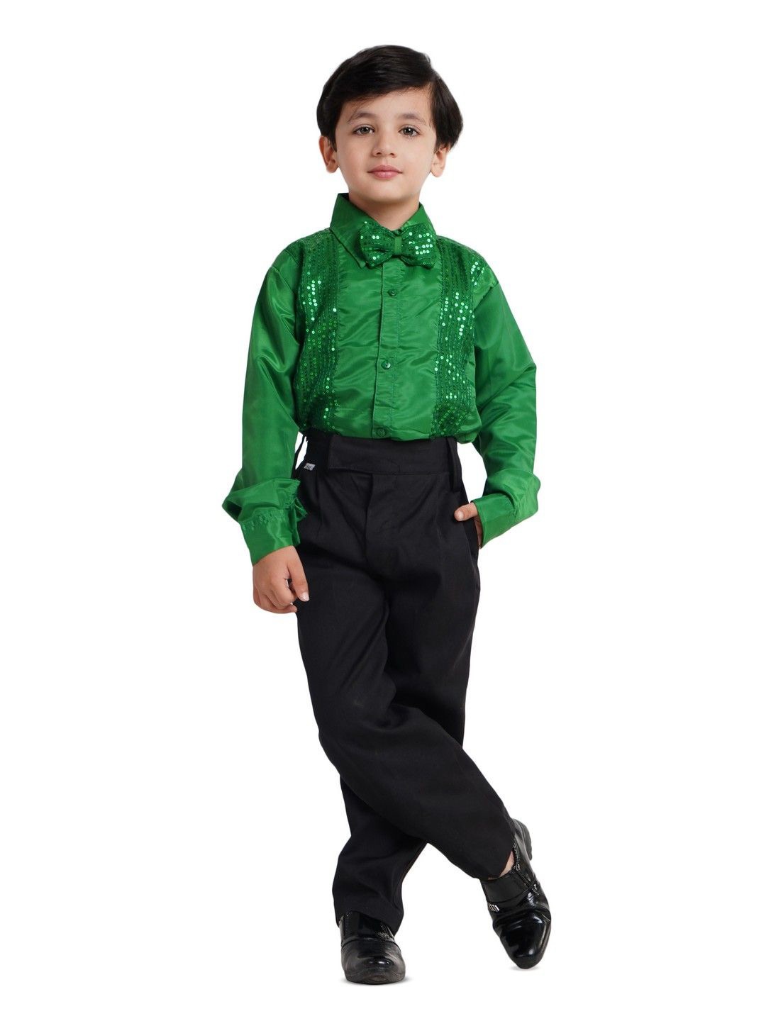 

Kaku Fancy dresses Boys Standard Spread Collar Solid Casual Shirt, Green