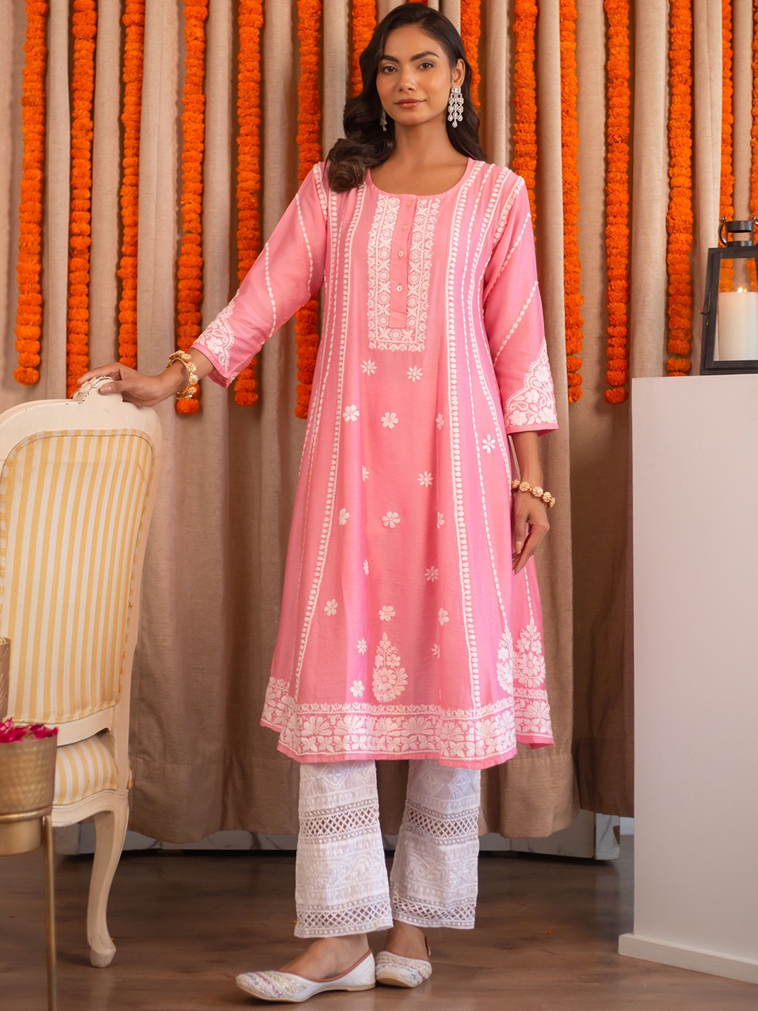 

HOUSE OF KARI Ethnic Motifs Embroidered Chikankari Chanderi Silk A-Line Kurta, Pink