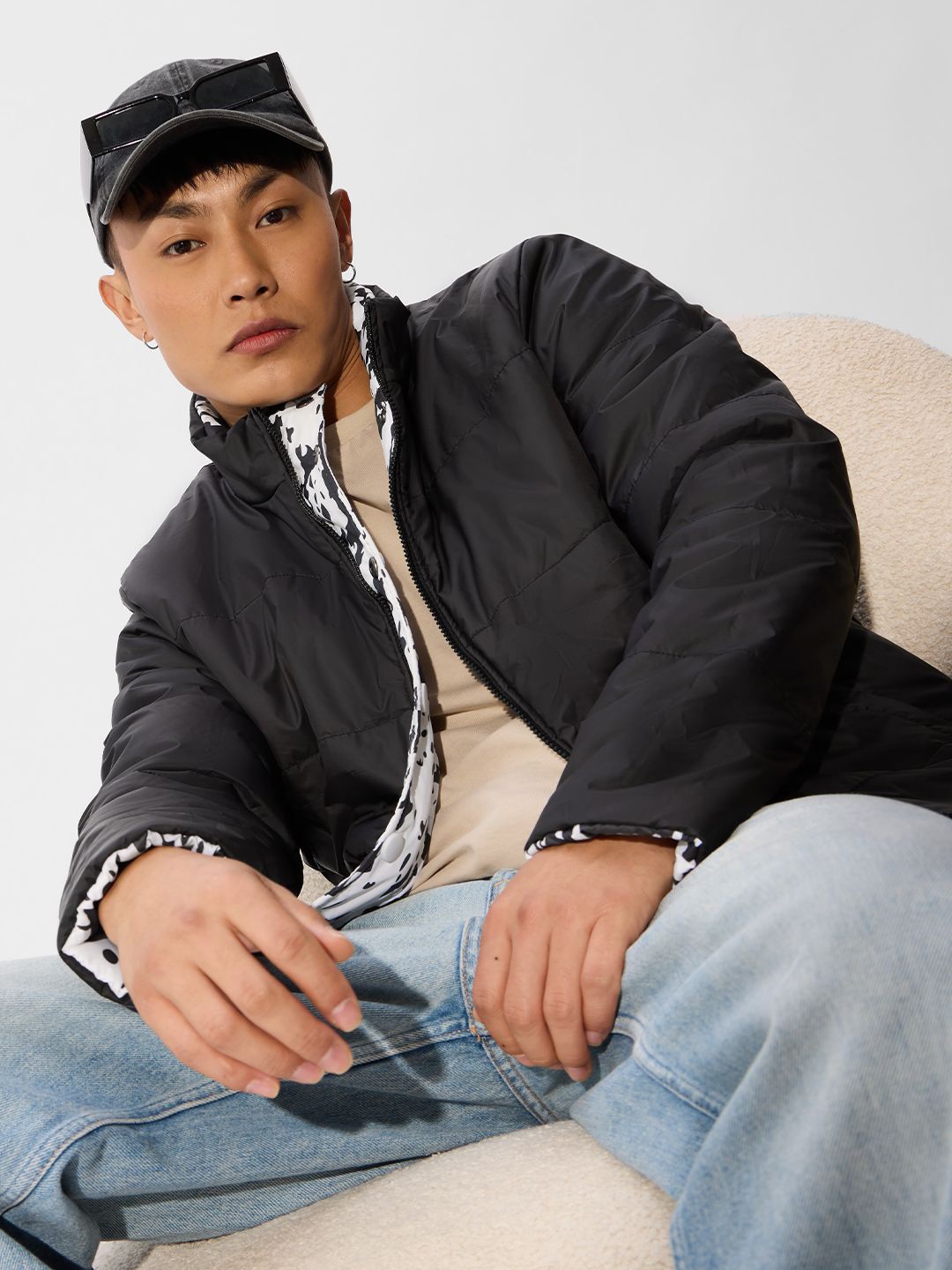 

The Souled Store Men Mock Collar Abstract Printed Casual Puffer Jacket, Black
