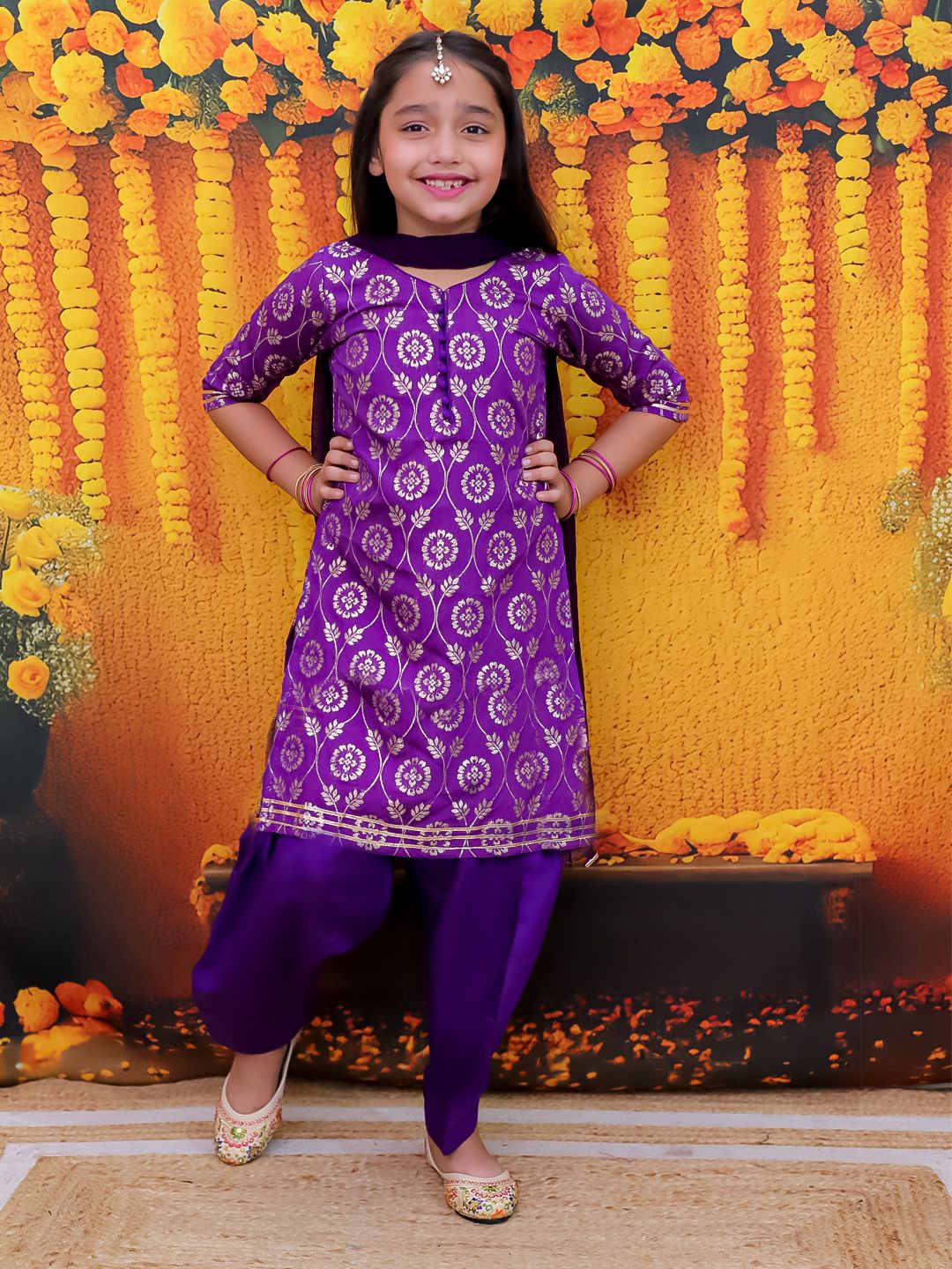 

BownBee Girls Floral Woven Design Pure Cotton Kurta With Salwar & Dupatta, Purple
